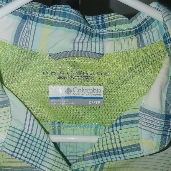 Columbia Green and Blue Plaid Button-Up Shirt Size XS - Picture 2 of 5